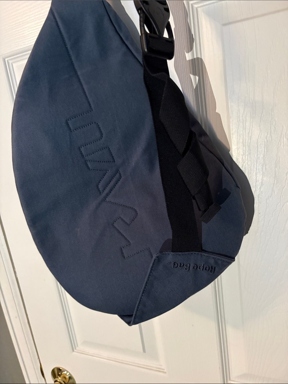 KAVU Navy Rope Sling Bag - Picture 2 of 3